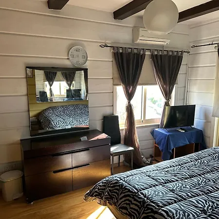 Ferienhaus Nikitas Konia